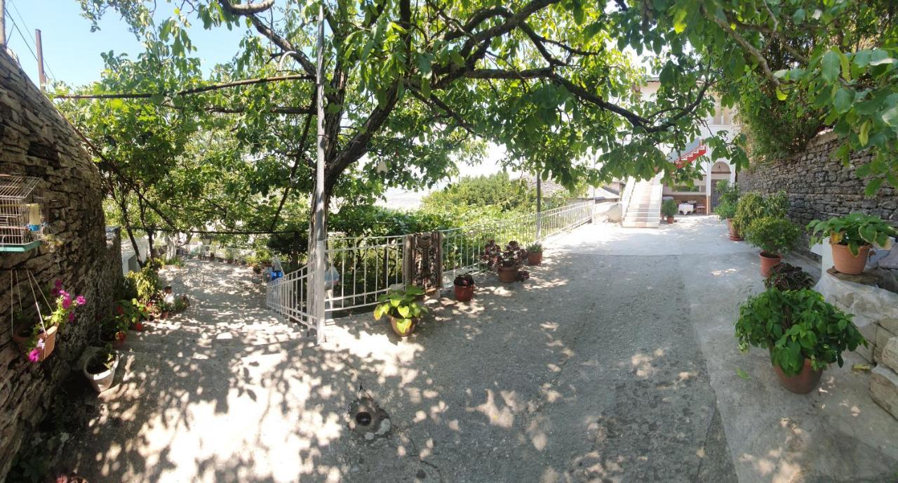 Riva Guest House Gjirokastër Dış mekan fotoğraf